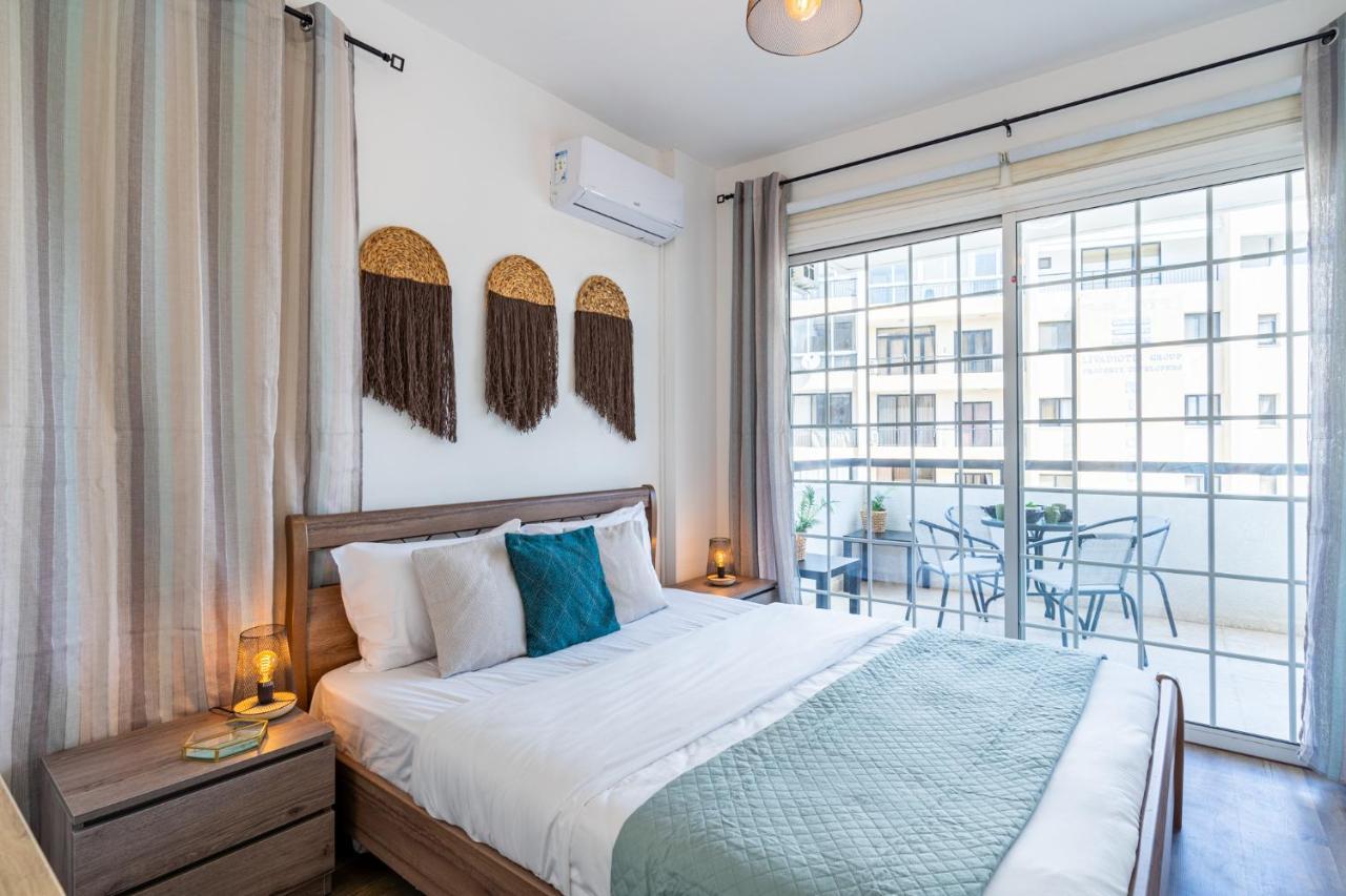 Araminta 2-Bedroom Apartment In Larnaca Exterior photo