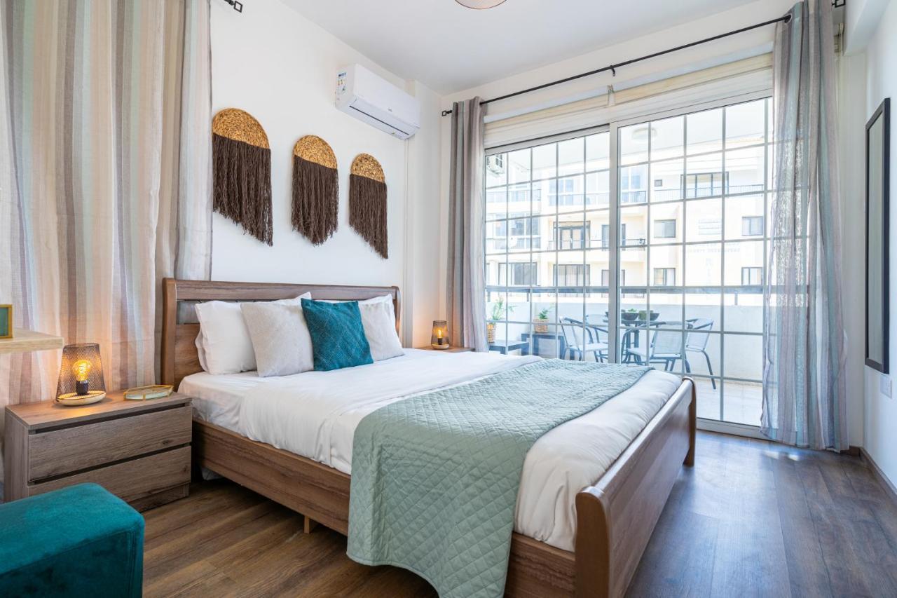 Araminta 2-Bedroom Apartment In Larnaca Exterior photo